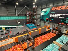 -极限PLAY运动娱乐新世界·团建派对潮玩休闲馆·室内蹦极高空游乐园