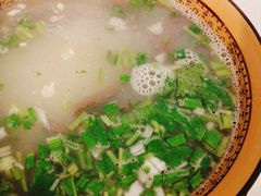 鸭肉鸭血汤-烤鸭肉夹馍鸭汤店