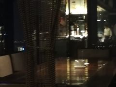 -唐拉雅秀酒店-西锦汇空中BBQ·思创餐厅