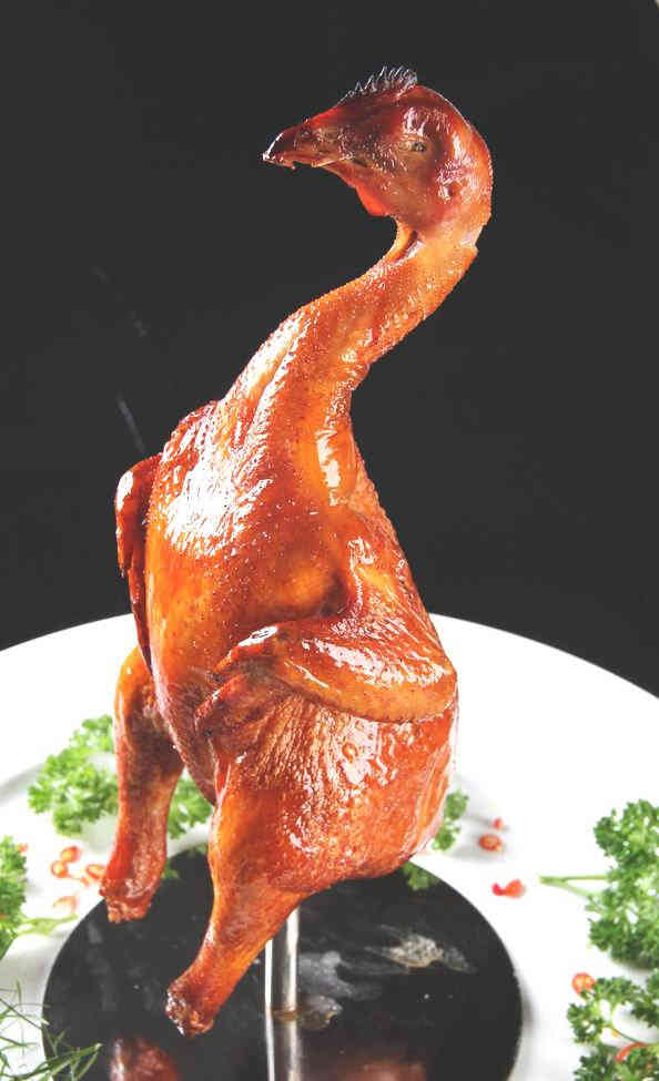 菜便宜好吃,烧鸡需要等20-30分钟,其他菜都上得很快,自磨豆腐很滑好吃