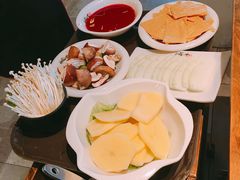 -纸盐河码头火锅(十八梯店)