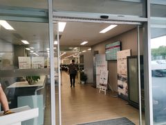 -上海永达奥诚奥迪4S店(申江路店)