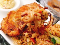 海鲜炒饭配香蒜烤鸡-玛格萝妮比萨屋(四平店)