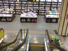 -新华书店(泉城路店)