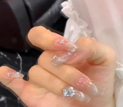 -丽心自助美甲美睫