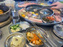 -哈哈碳都·牛肋条无限自助烤肉(台江万达店)