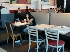 大堂-必胜客(武汉欢乐谷店)
