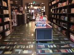 -钟书阁(松江泰晤士小镇店)