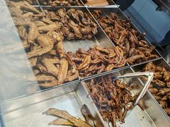 -狗撵鸭(泰山公寓店)