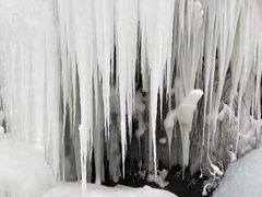 -大平台龙居瀑布旅游区