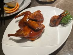 脆皮乳鸽-新荣记(BFC外滩金融中心店)