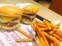-The Habit Burger Grill 哈比特汉堡(爱琴海店)