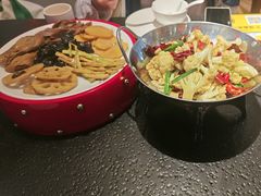 -万重锦·人文川菜馆(骡马市店)