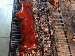 -黄记四更烤乳猪店