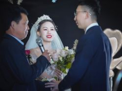 -艾米丽婚纱礼服