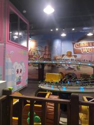 -卡通尼乐园(五彩世界店)