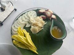 金鸡湖畔的夏与荷-量子制造·元创意料理(李公堤店)