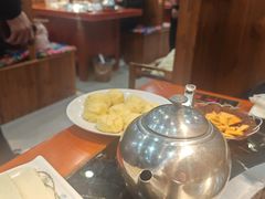 -袁小二大东北铁锅炖(吉祥村总部)