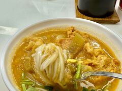 -缅华南国小食店