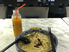 -轻捞慢起面馆(新世界百货店)