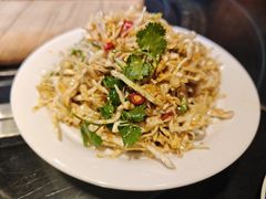 -挂旗柴锅鸡(蚌山区嘉年华店)