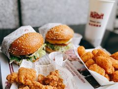 -The Habit Burger Grill 哈比特汉堡(世博店)
