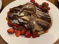 巧克力草莓煎饼-Pancakes on the rocks(Darling Harbour)