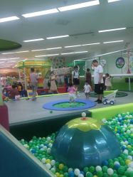 -孩子王童乐园(武汉永旺店)