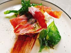 水牛芝士色拉-YUE·6·西式融合餐厅(外滩六号店)