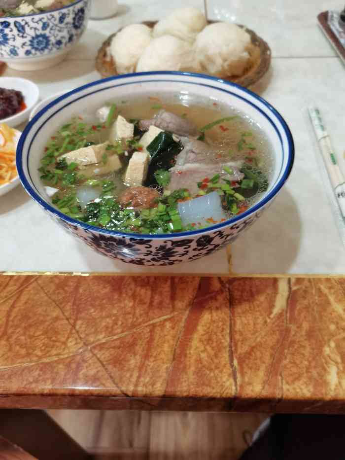 老榆树丸子汤-"点了牛骨头和油塔子,牛骨头份量还可以,两.