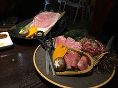 -山川小町·极番烧肉(新地假日广场店)