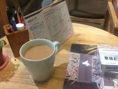 滇红奶茶-猫的天空之城概念书店(印象城购物中心店)