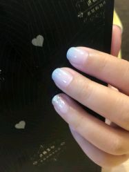 -进巍美甲美睫店