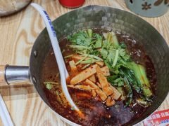 -魔都三兄弟酸辣粉·蘸卤炸串(虹桥万科店)