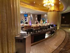 自助取餐区-上海吉臣维景酒店·维多利亚餐厅