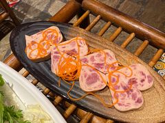 -老牌坊云南鱼豆花火锅(爱建店)