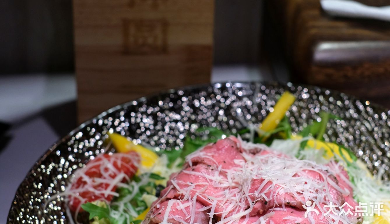 适合情侣约会的火锅料理店—柿圆牛肉锅物料理
