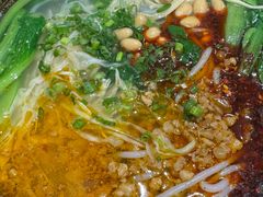 -三好食堂(煎饺·馄饨·肉饼米线·盛世广场店)