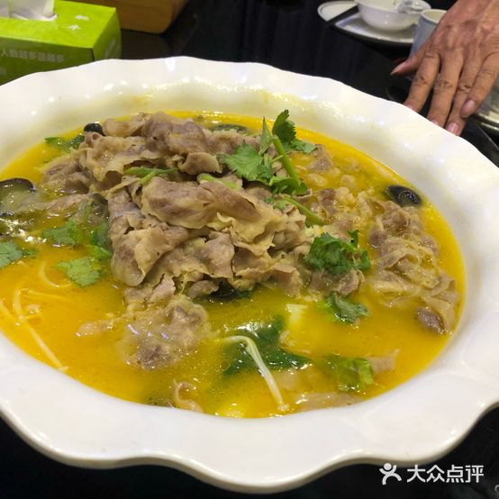 九尊肥牛私房菜