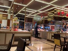 -大中华希尔顿酒店-念自助餐·嗨啤·小龙虾