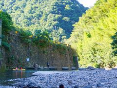 -藏龙百瀑漂流