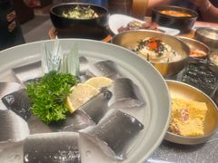 -草家酱蟹炭火烤肉店(珲春南路二店)
