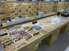 -三叶眼镜城(八佰伴店)