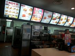 -肯德基(盘龙奥莱店)