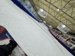 -乔波室内滑雪场