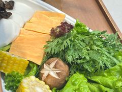 -老牌坊云南鱼豆花火锅(哈西万达店)