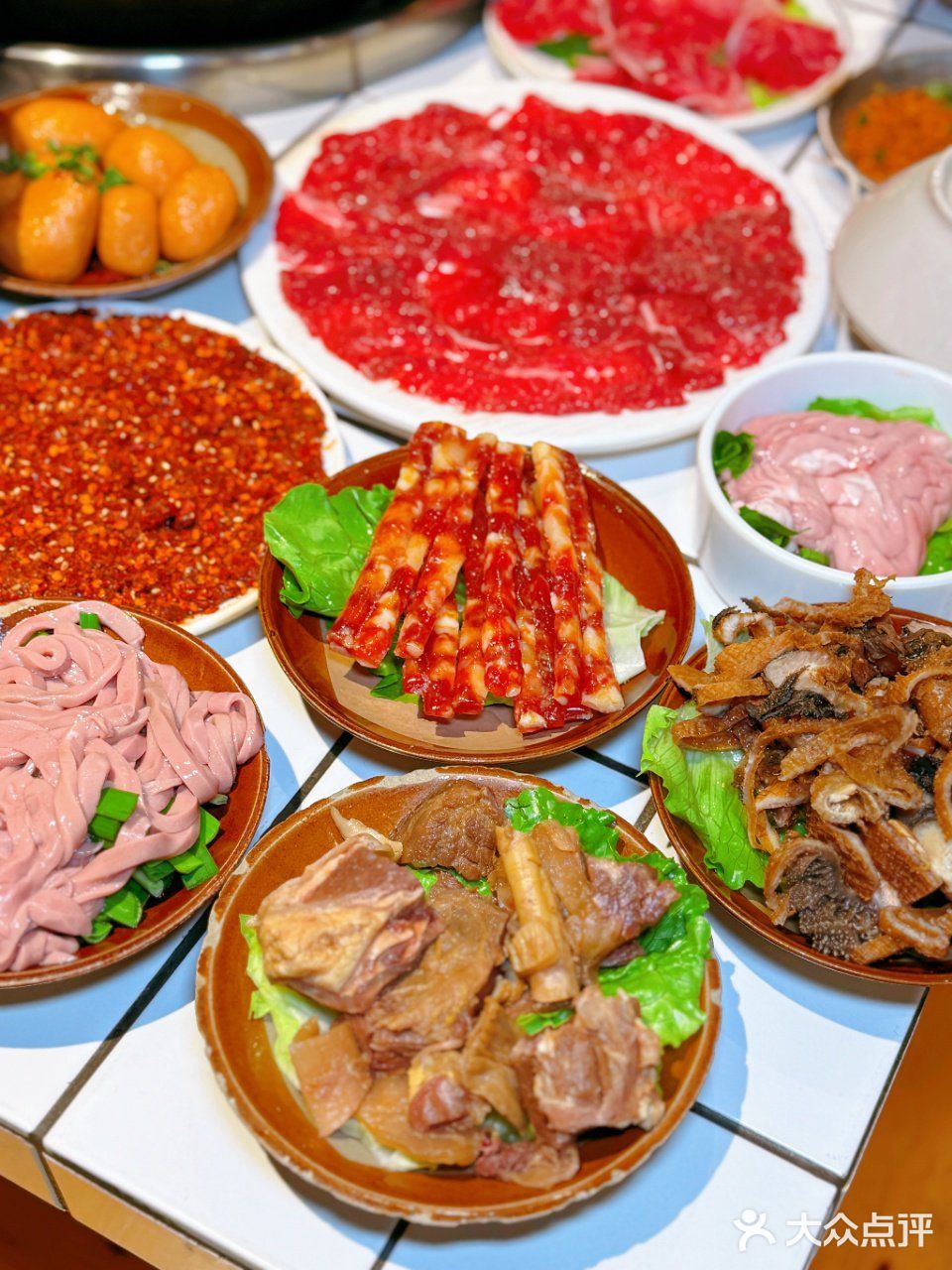 被重庆土著追着夸的火锅，到底啥来头？