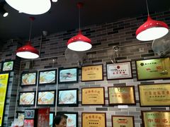 -银记肠粉店(新港西路店)