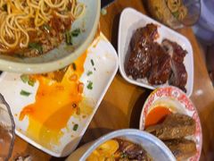 -爆炸头阿姨小四川正宗川味小吃(无任何分店)