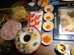 猴菇-老牌坊云南鱼豆花火锅(哈西万达店)